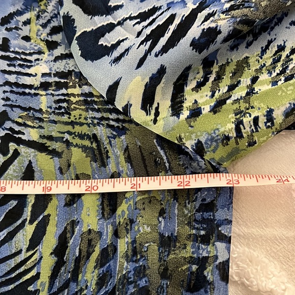 Roz & Ali Tie Front Blouse - Picture 6 of 6